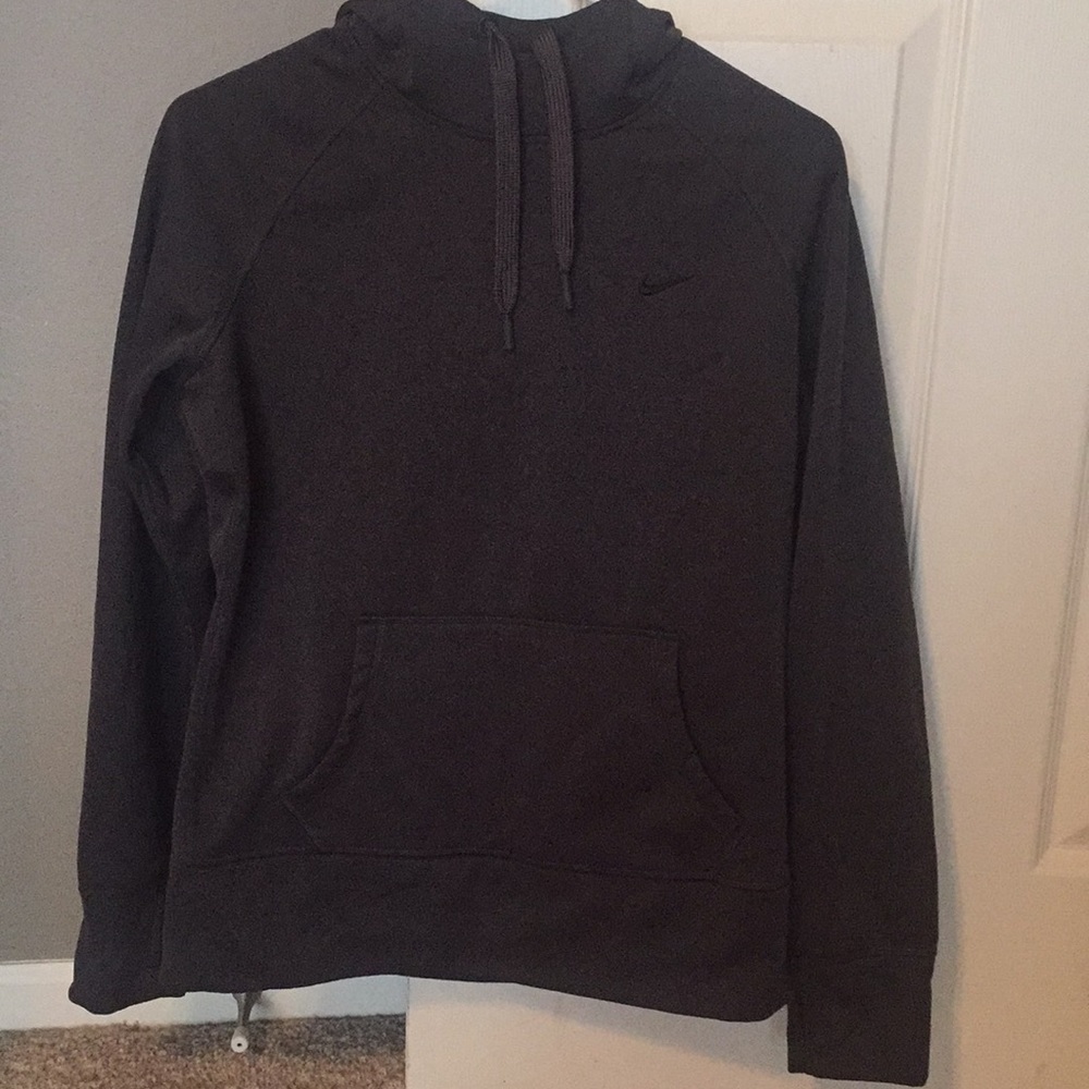 EUC Nike Therma-fit grey hoodie